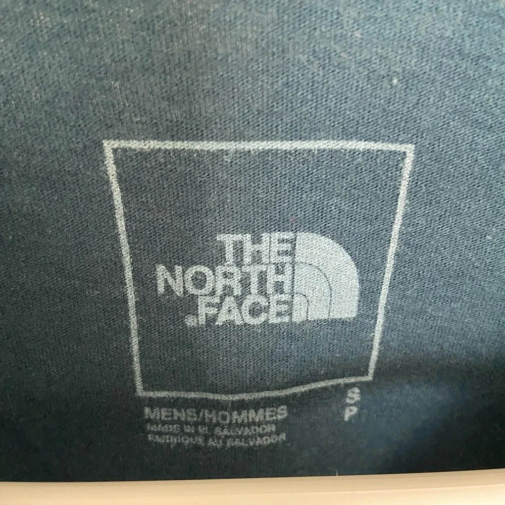 EUC The North Face men’s blue white‎ logo decal tshirt small